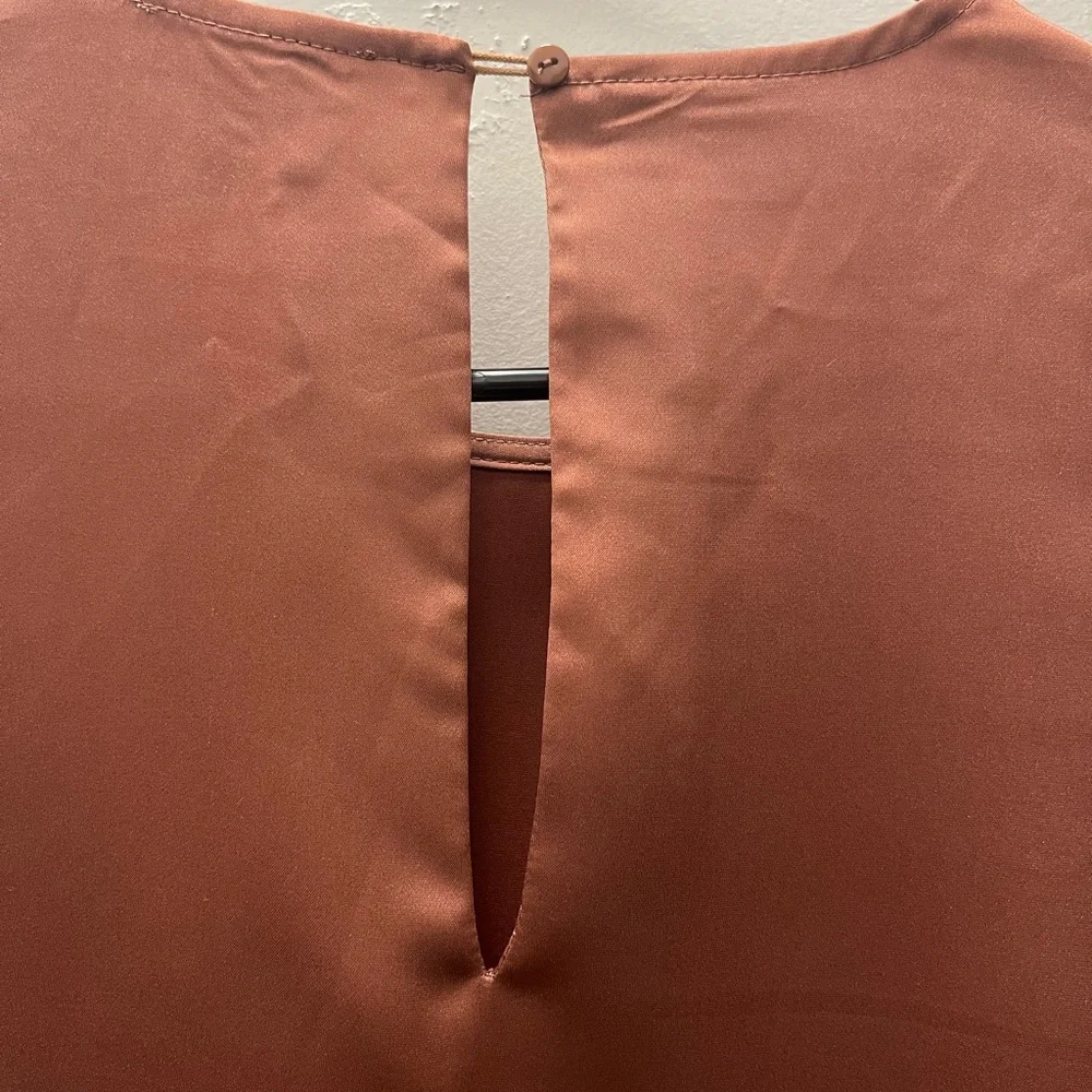 Eliane Rose Satin Long Sleeve Tie Waist Top - Picture 5 of 7